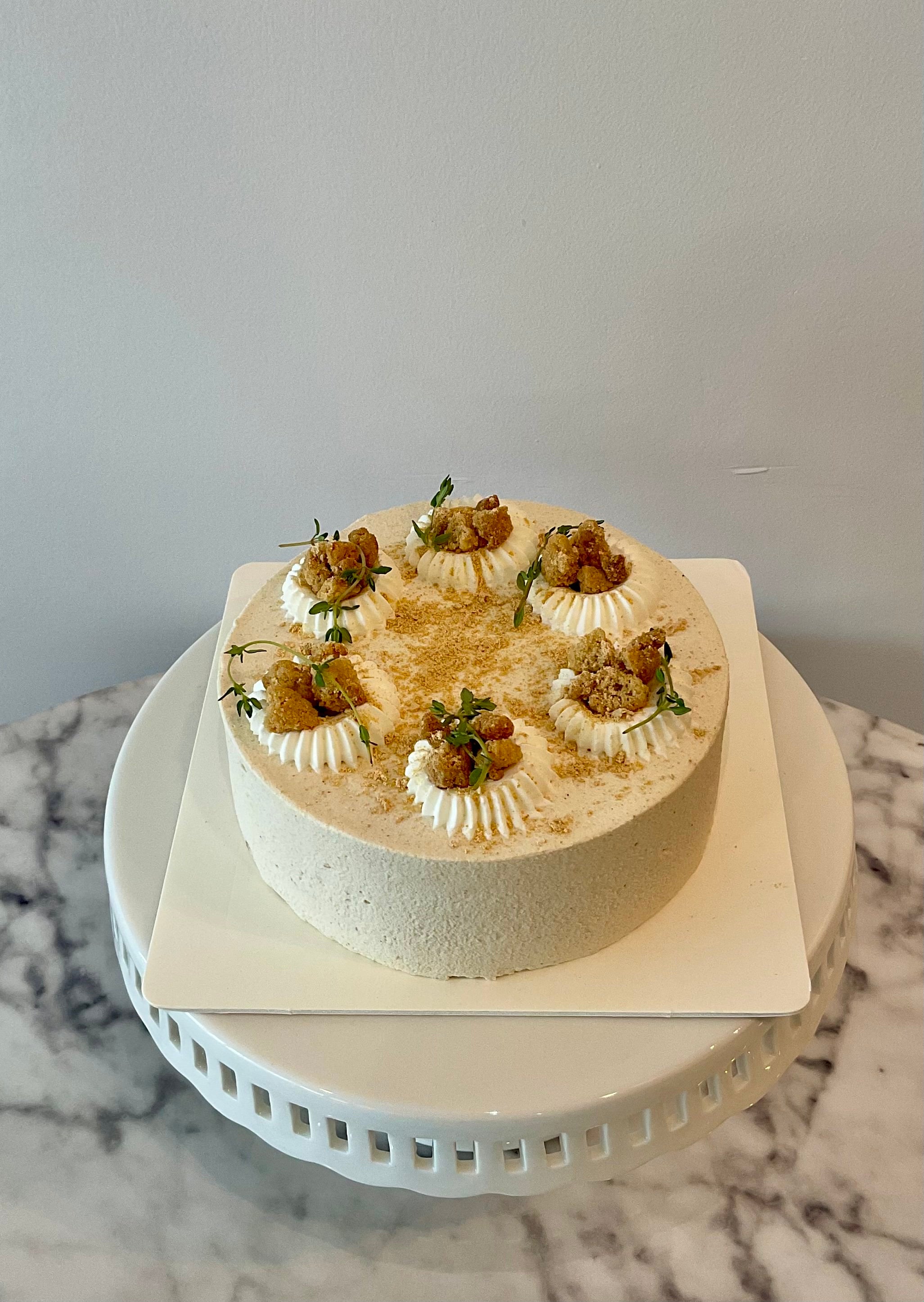 Injeolmi Crumble Cake Gu eum Cake& Bakery